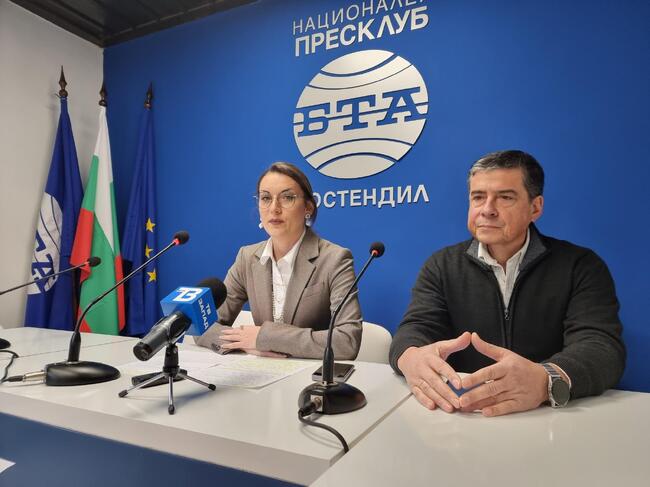 Пресконференция на общинският съветник от партия "Възраждане" в Кюстендил Мира Маркова