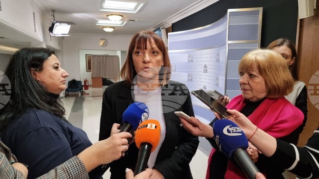 Напрежението между две синдикални организации не трябва да се пренася върху автотранспорта и от това да страдат софиянци, каза общинският съветник Екатерина Йорданова за протеста на шофьори