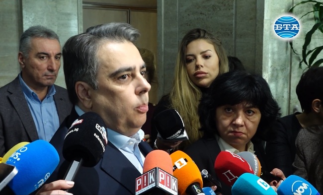 Асен Василев настоя Министерският съвет да внесе удължителен закон за държавния бюджет, който да влезе в сила от 1 януари 2025 г.