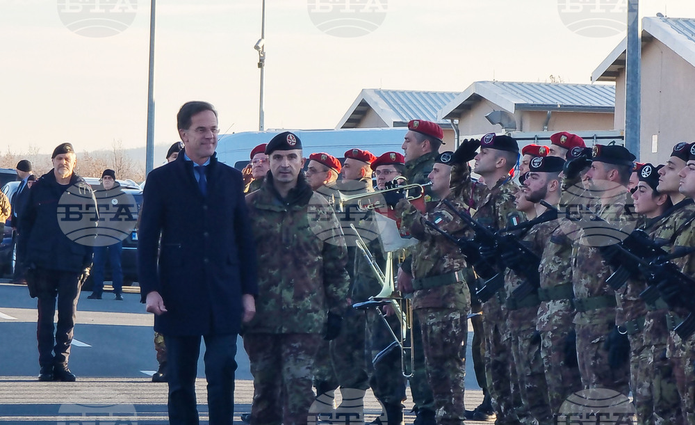 Генералният секретар на НАТО Марк Рюте пристигна на учебния полигон „Ново село“