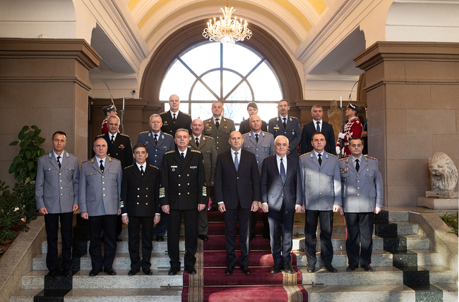 Президентът: Очаквам Българската армия да има подкрепата на Народното събрание и правителството, за да не бъде сложена спирачка на модернизацията на Въоръжените сили