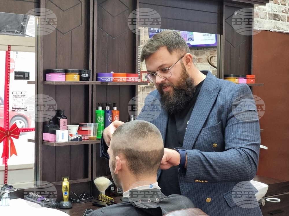 Благотворителен обяд на Коледа за деца с увреждания организира фризьорът Ахмед Сашев от Ямбол