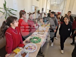 Търговище - Първо ОУ „Христо Ботев“ - коледен базар