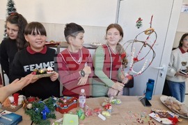 Търговище - Първо ОУ „Христо Ботев“ - коледен базар