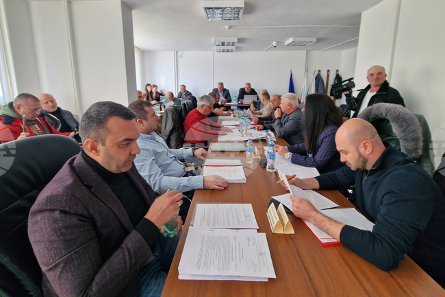  Доспат - Общински съвет - заседание