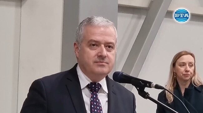 Надяваме се Многонационалната бойна група да бъде надградена и да стане бригада, каза министър Иван Кондов на учебния полигон „Ново село“