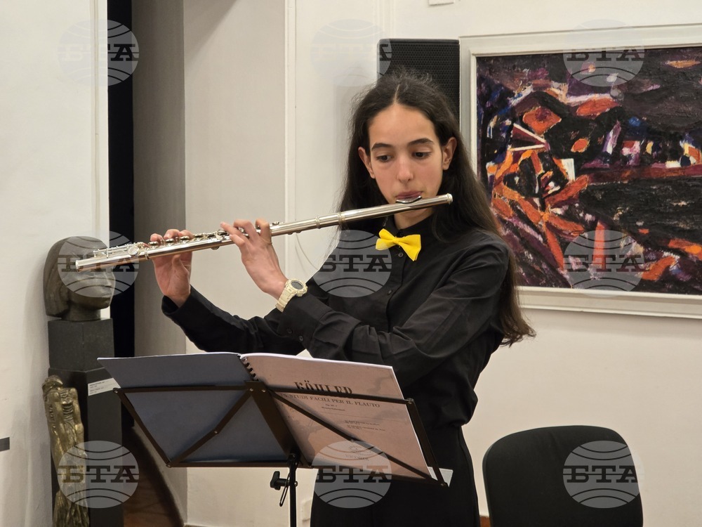 Плевен - дружество на писателите - коледно четене - Тереза Христова