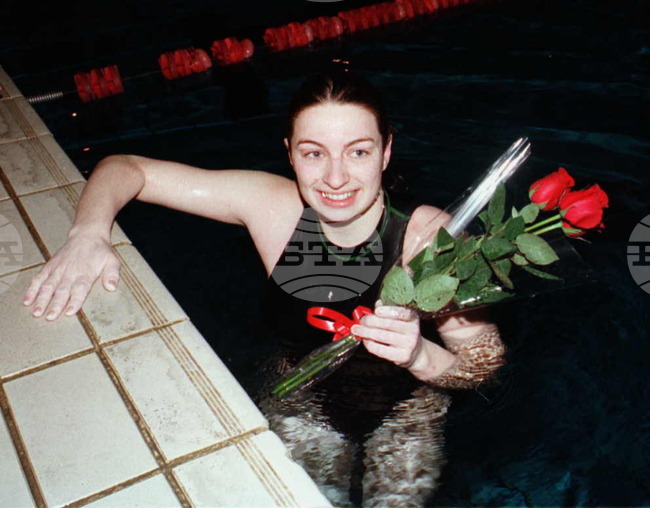 December 20, 1998: Miriona Moeva Sets Record for 24-Hour Pool Swim