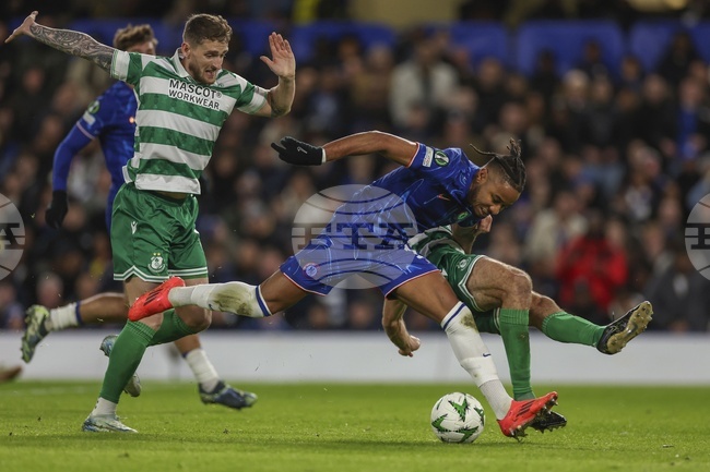 Челси завърши първи в основната фаза, АПОЕЛ с Георги Костадинов не успя да се класира директно за осминафиналите в Лига на конференциите 