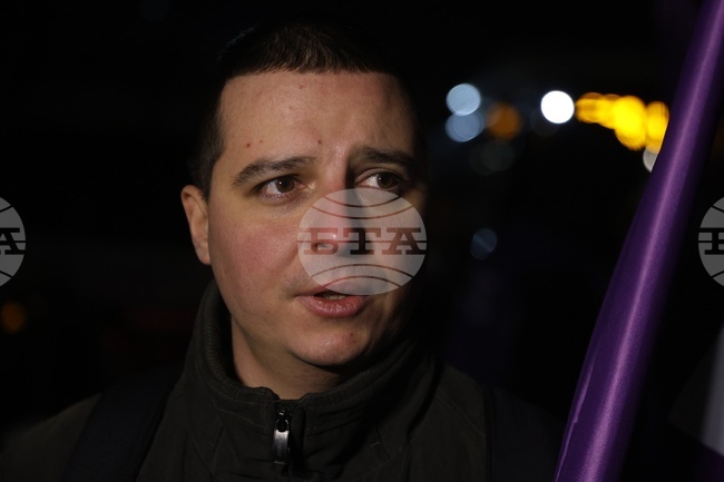 Блокадите на наземния градски транспорт в София продължават и утре, търсим вариант за извънредна среща с кмета, съобщиха от транспортния синдикат към КНСБ