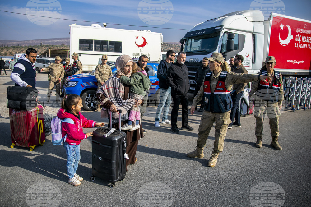 Общо 273 хиляди сирийци са се завърнали в родината си, съобщи вицепрезидентът на Турция
