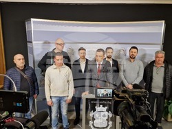 Столична община - Васил Терзиев - представители на КНСБ - Столичен автотранспорт - брифинг