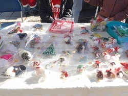 Троян - коледен базар - сувенири - украшения - социални услуги