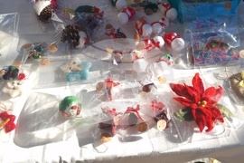 Троян - коледен базар - сувенири - украшения - социални услуги