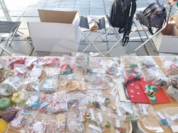 Троян - коледен базар - сувенири - украшения - социални услуги