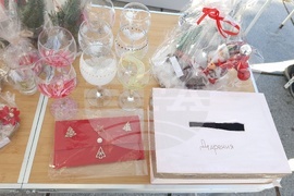 Троян - коледен базар - сувенири - украшения - социални услуги