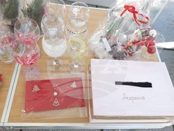 Троян - коледен базар - сувенири - украшения - социални услуги