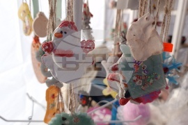 Троян - коледен базар - сувенири - украшения - социални услуги