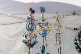 Троян - коледен базар - сувенири - украшения - социални услуги