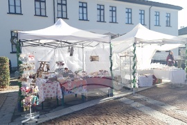 Троян - коледен базар - сувенири - украшения - социални услуги