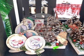 Троян - коледен базар - сувенири - украшения - социални услуги