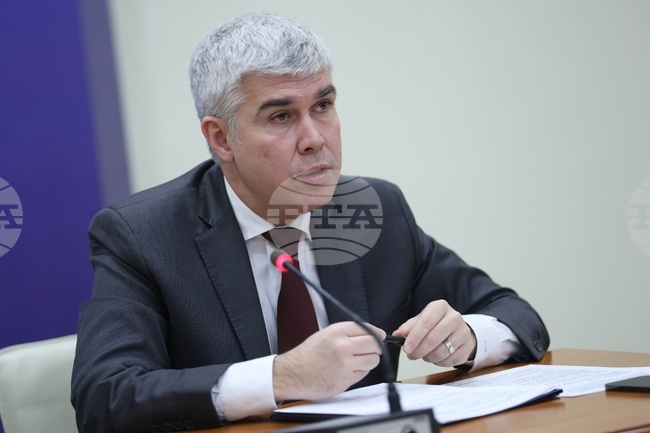 "Булгартрансгаз" е получил в пълен размер плащанията за пренос за декември, каза енергийният министър 