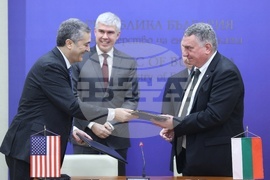 АЕЦ „Козлодуй" - „Уестингхаус Електрик Къмпани" - договор - подписване