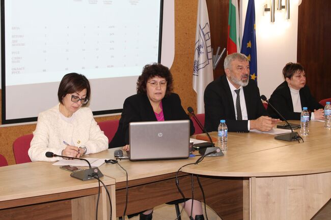 ОА Русе: 1458 седмокласници ще избират между 57 паралелки, за да продължат образованието си през учебната 2025/2026 година