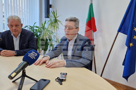 Шумен - областен управител - коледари