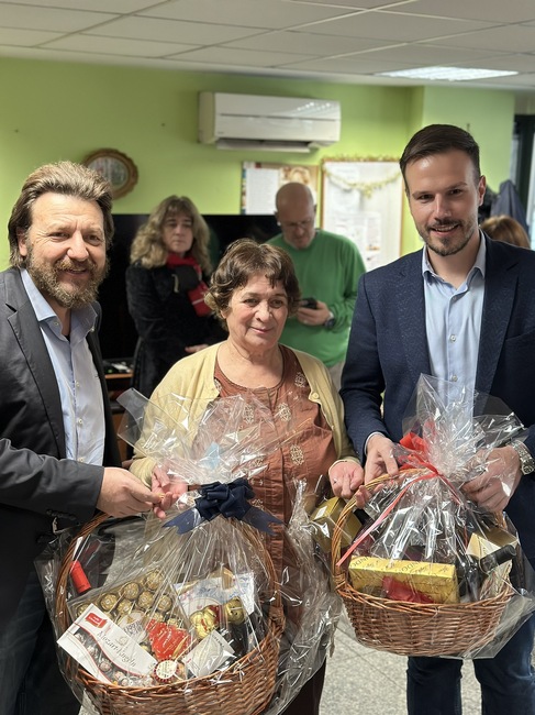 Столичните райони „Слатина“ и „Подуяне“ с благотворителна коледна кампания