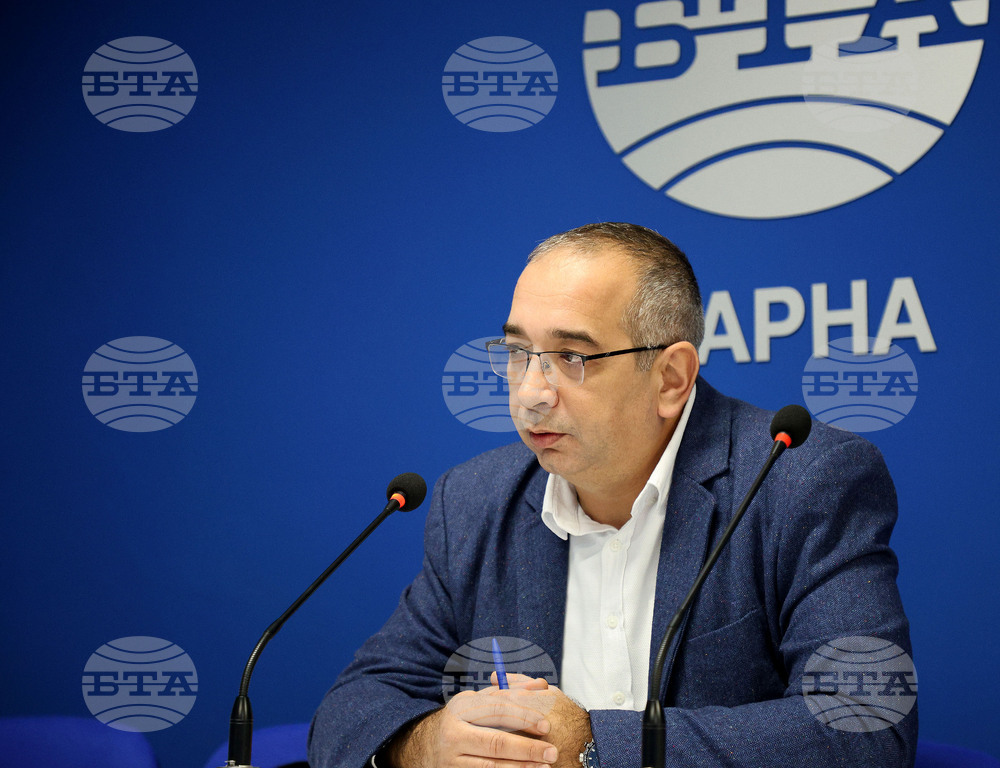 Варна - Национален пресклуб на БТА - Варна - Младен Иванов - пресконференция