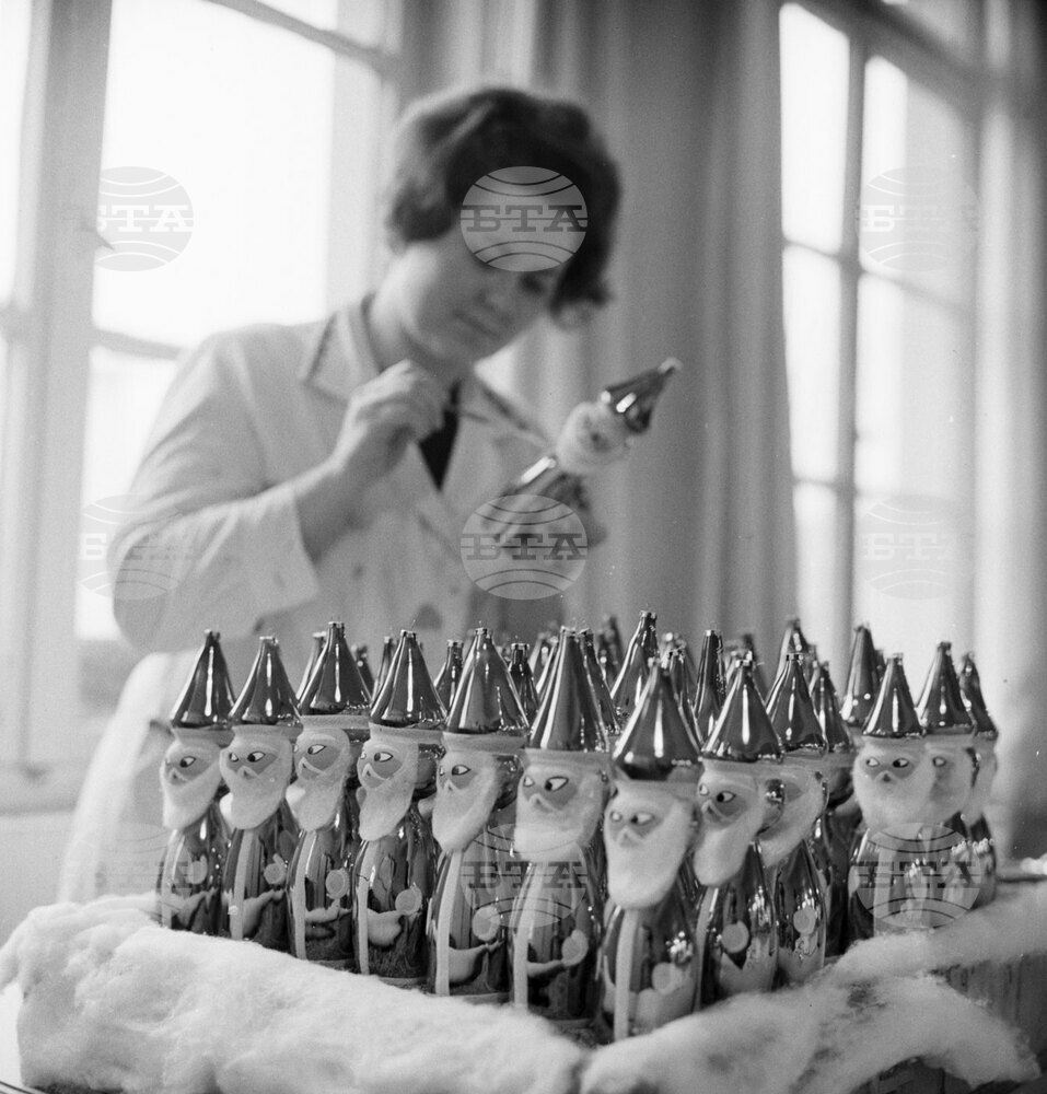 Iskra Helped Make Bulgaria the World's Third Biggest Exporter of Christmas Tree Ornaments in 1960s and 70s