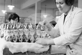 Дейността на ТПК „Искра'' в София  за производство на детски играчки и елхови украшения