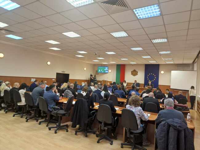 Общинският съвет в Пазарджик ще обсъди предоставяне на допълнителна парична вноска на „Пазарджик Солар сити“ ЕООД