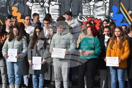 Сърбия - Босилеград - училище - гимназисти - протест