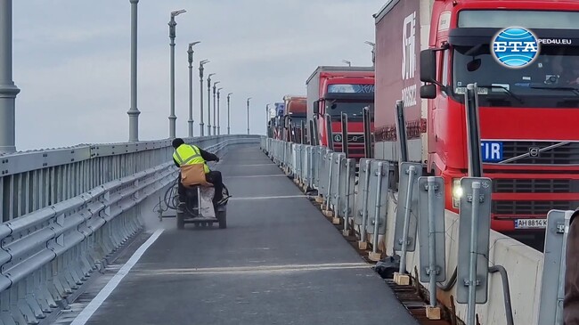 Възстановено е движението в двете посоки в ремонтирания участък от Дунав мост при Русе