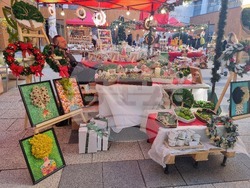 Коледрн базар в Културен дом в Бургас