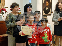 Свищов - коледно-новогодишни конкурси - награждаване