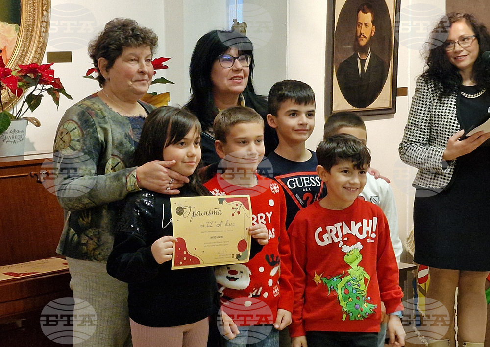 Свищов - коледно-новогодишни конкурси - награждаване