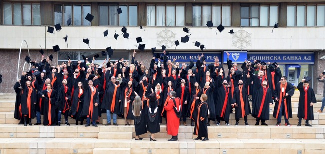 Факултет „Техника и технологии“ - Ямбол връчи дипломите на 199 абсолвенти от випуск 2024