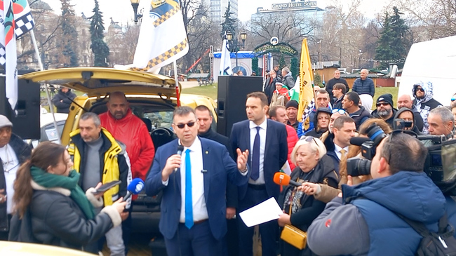 Емил Янков: Няма да се откажа, докато не помогна на таксиметровия бранш 