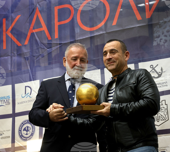 Павлин Надворни е носител на наградата „Златен глобус Кор Кароли“ за 2024 г.