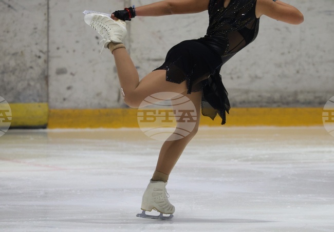 Французи поведоха при танцовите двойки на турнира по фигурно пързаляне "София Трофи"