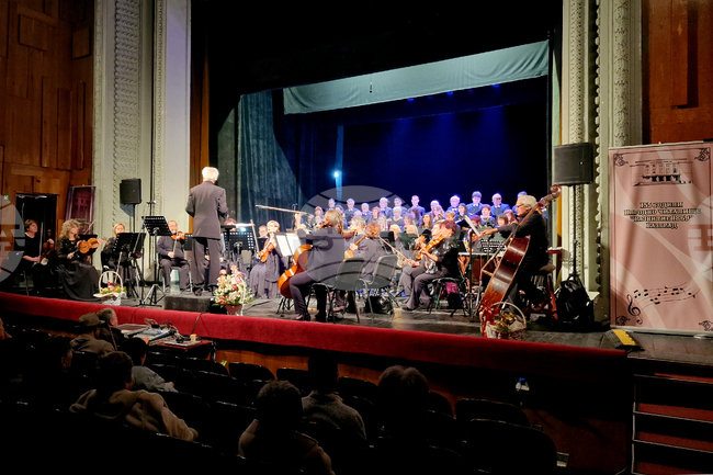 Разград - концерт - хор и оркестър