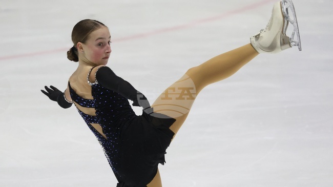 Лиа Любенова спечели бронзов медал при девойките на турнира по фигурно пързаляне "Денкова-Стависки къп"