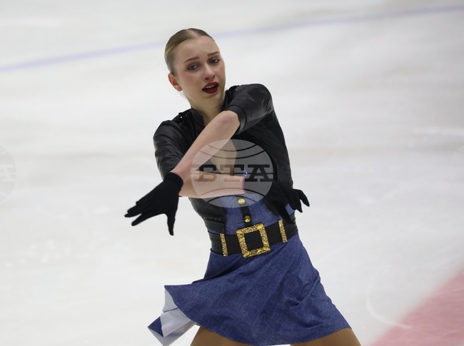 Александра Фейгин спечели титлата при жените на международния турнир по фигурно пързаляне "София Трофи", още два бронза за България от надпреварата