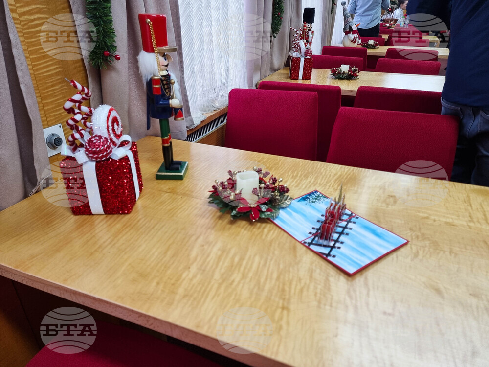 Плевен - коледен влак - Дядо Коледа