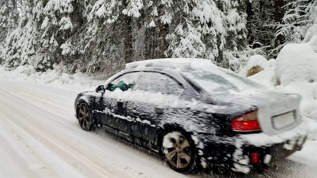 Ограничиха движението за товарни автомобили през проходите "Рожен" и "Превала"