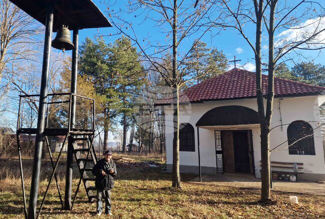 Църквата „Св. св. Константин и Елена“ в лознишкото село Крояч посреща празниците с нов покрив