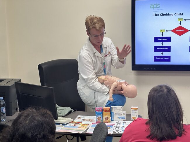 „Академия за родители“, организирана от болница „Пирогов“, продължава и през 2025 г.